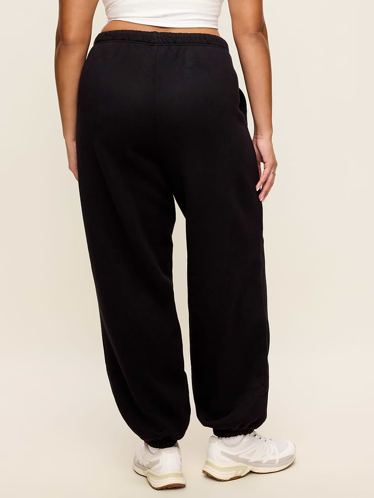 Image 8 of 8, Mid-Rise Baseline Fleece Jogger Sweatpants
