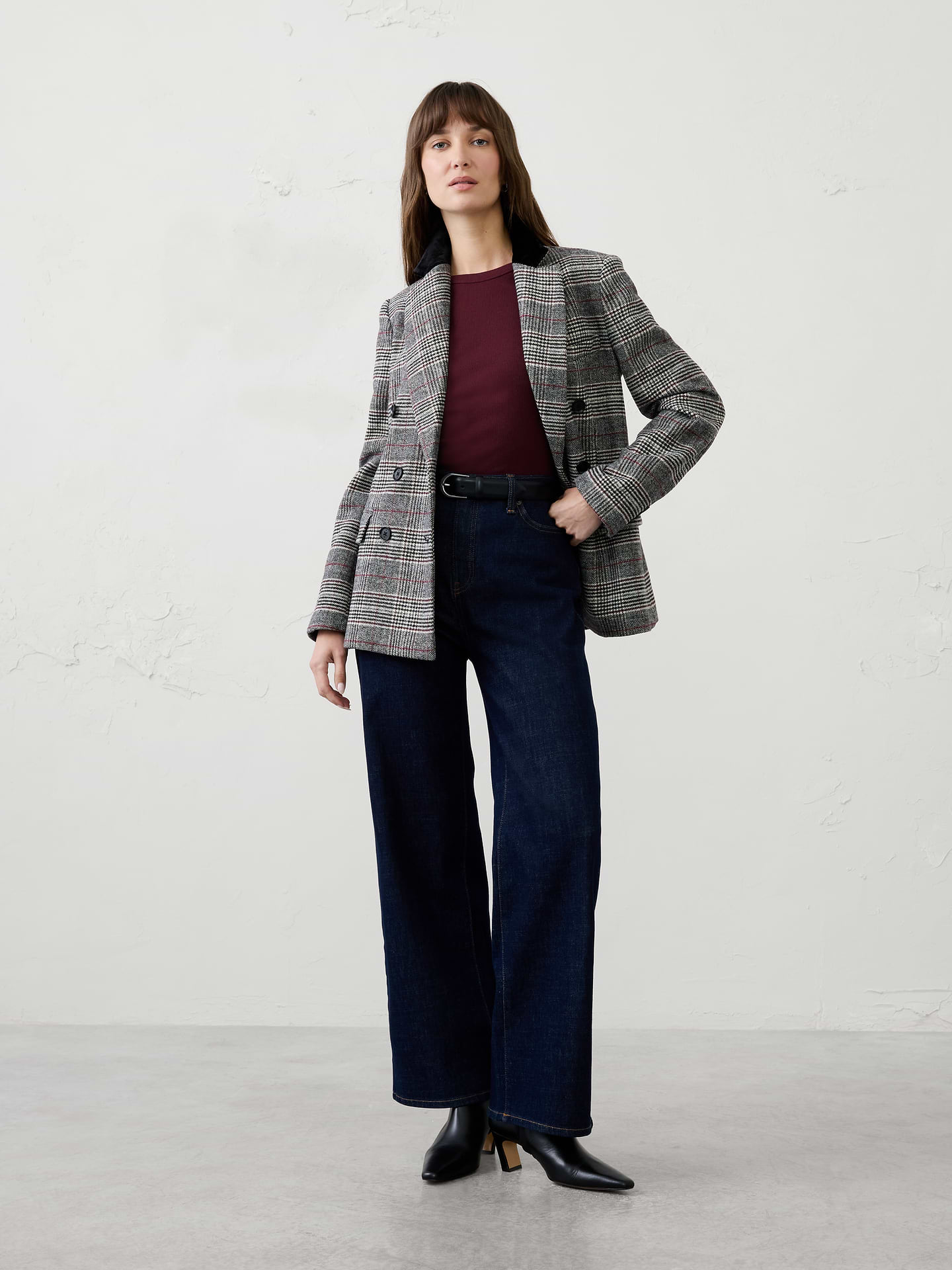 Image 1 of 5, Crafted in rich velvet with a classic plaid pattern, our blazer offers a refined take on holiday dressing., Contrast velvet lapel collar. Long sleeves with buttons at the cuffs., Double‑breasted front closure., Front flap pockets. Chest welt pocket., Center back vent., Fully lined., Made exclusively for Banana Republic Factory., Product #1182561