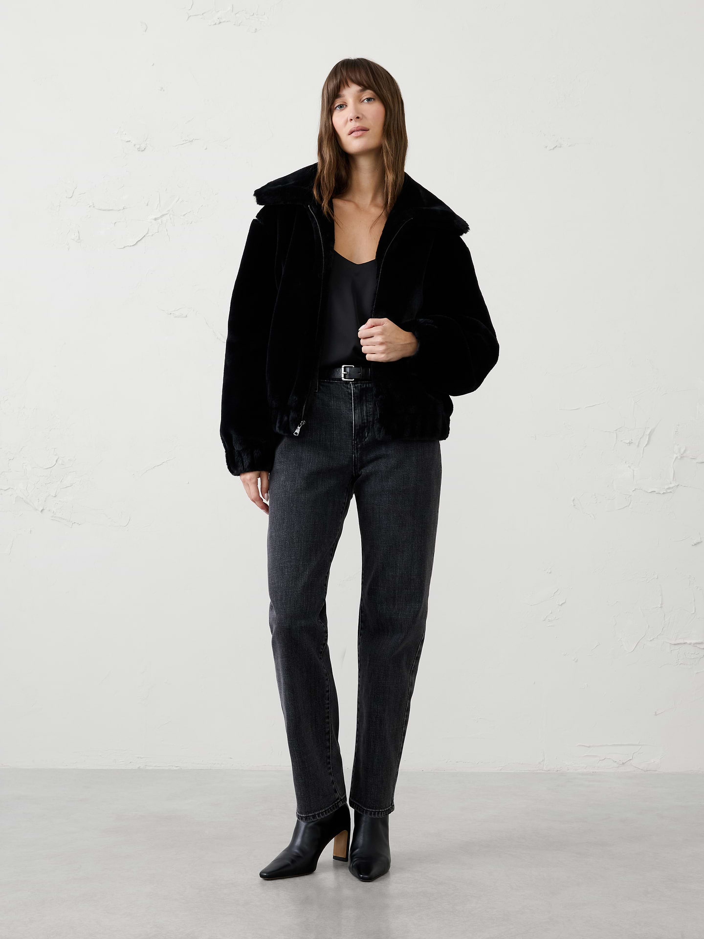 Image 1 of 4, Oversized point collar. Long sleeves with elasticized cuffs., Drop shoulders., Zip-front closure., Front welt pockets., Elasticized hem creates a bubble‑hem silhouette., Fully lined., Made exclusively for Banana Republic Factory., Product #1178063