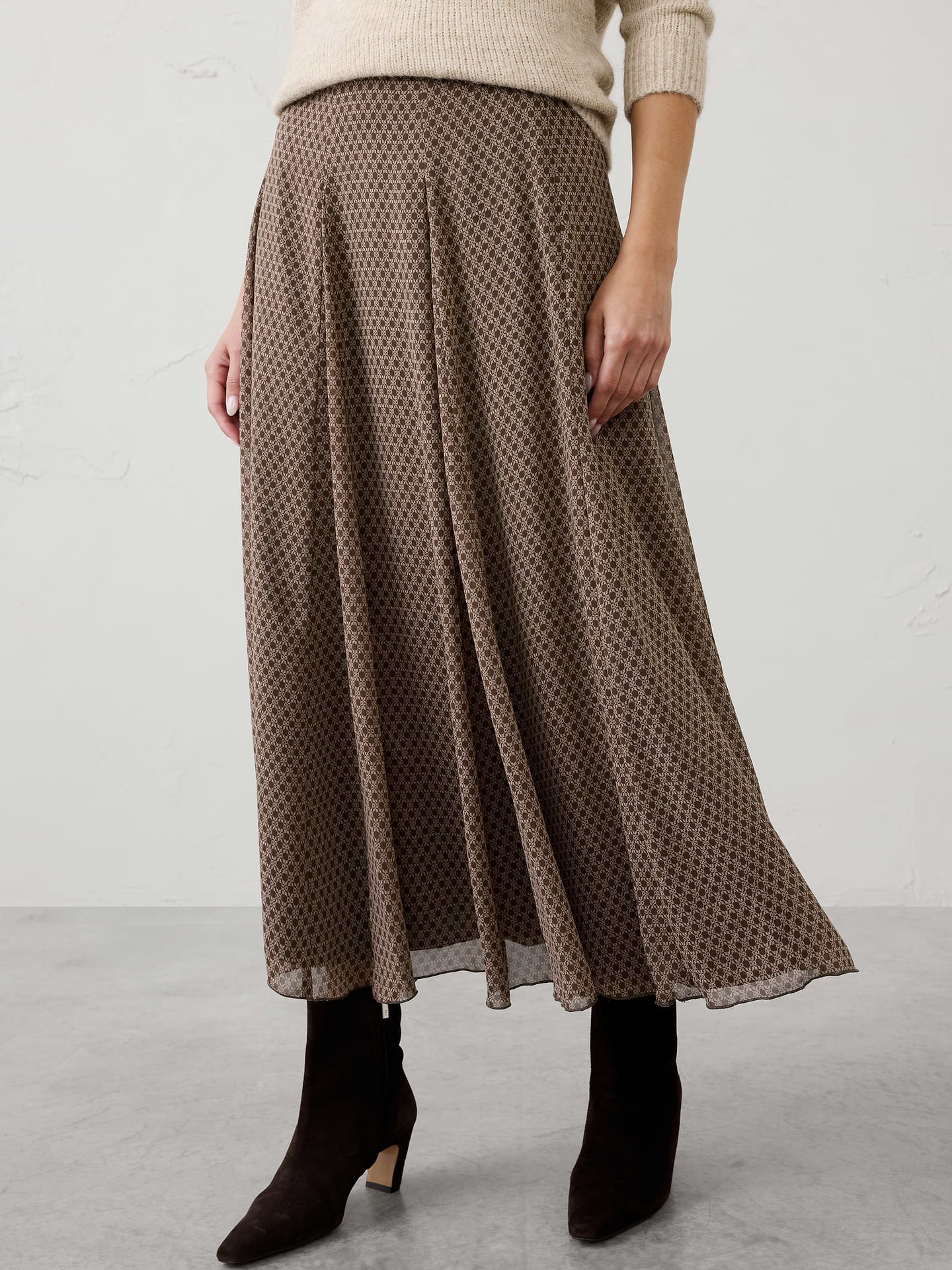 Image 3 of 4, Swing Pleated Midi Skirt