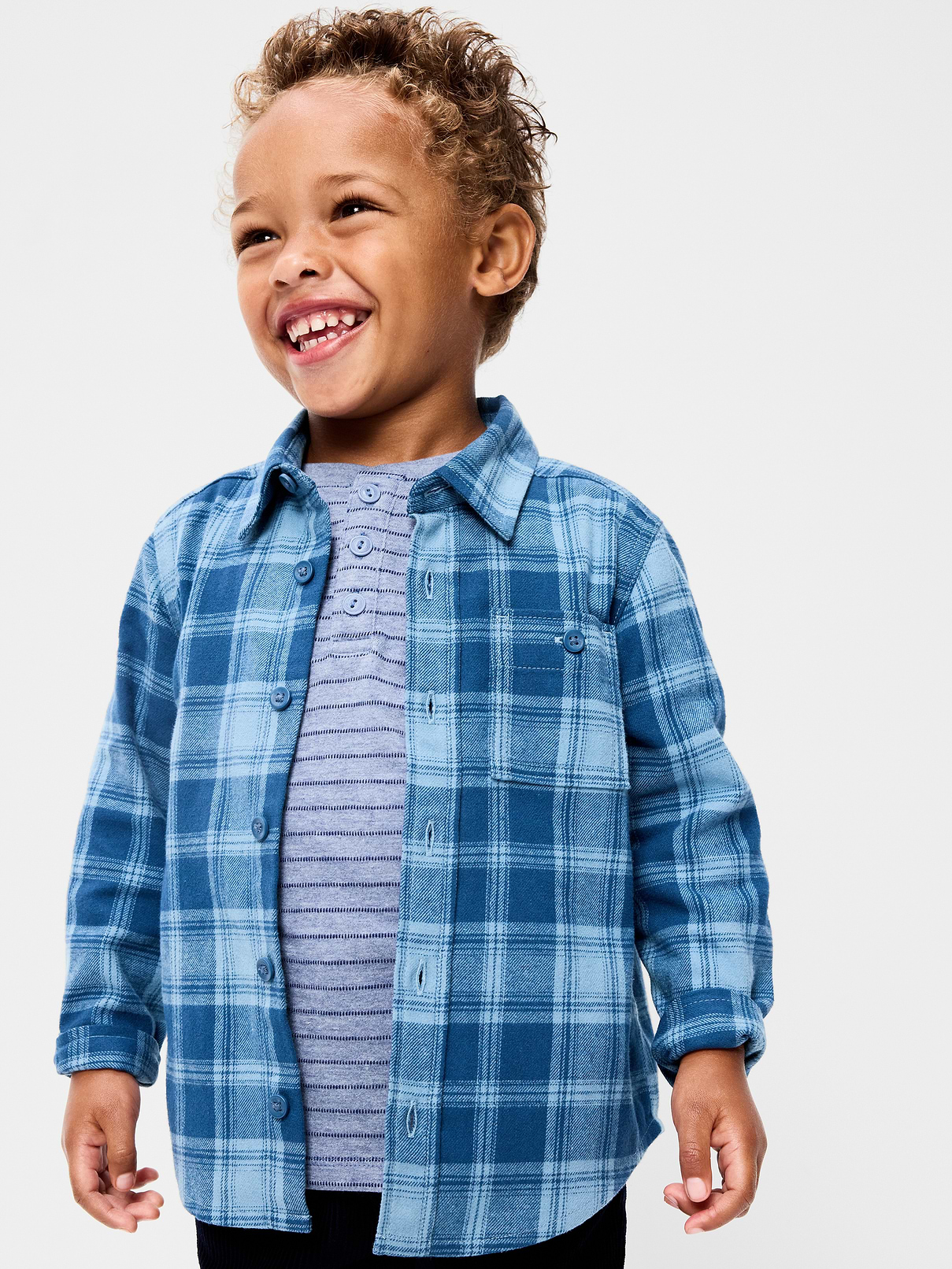 Image 1 of 2, spread collar, long sleeves, buttoned cuffs, patch pocket at chest, full length buttoned placket, all-over pattern, Product #908534