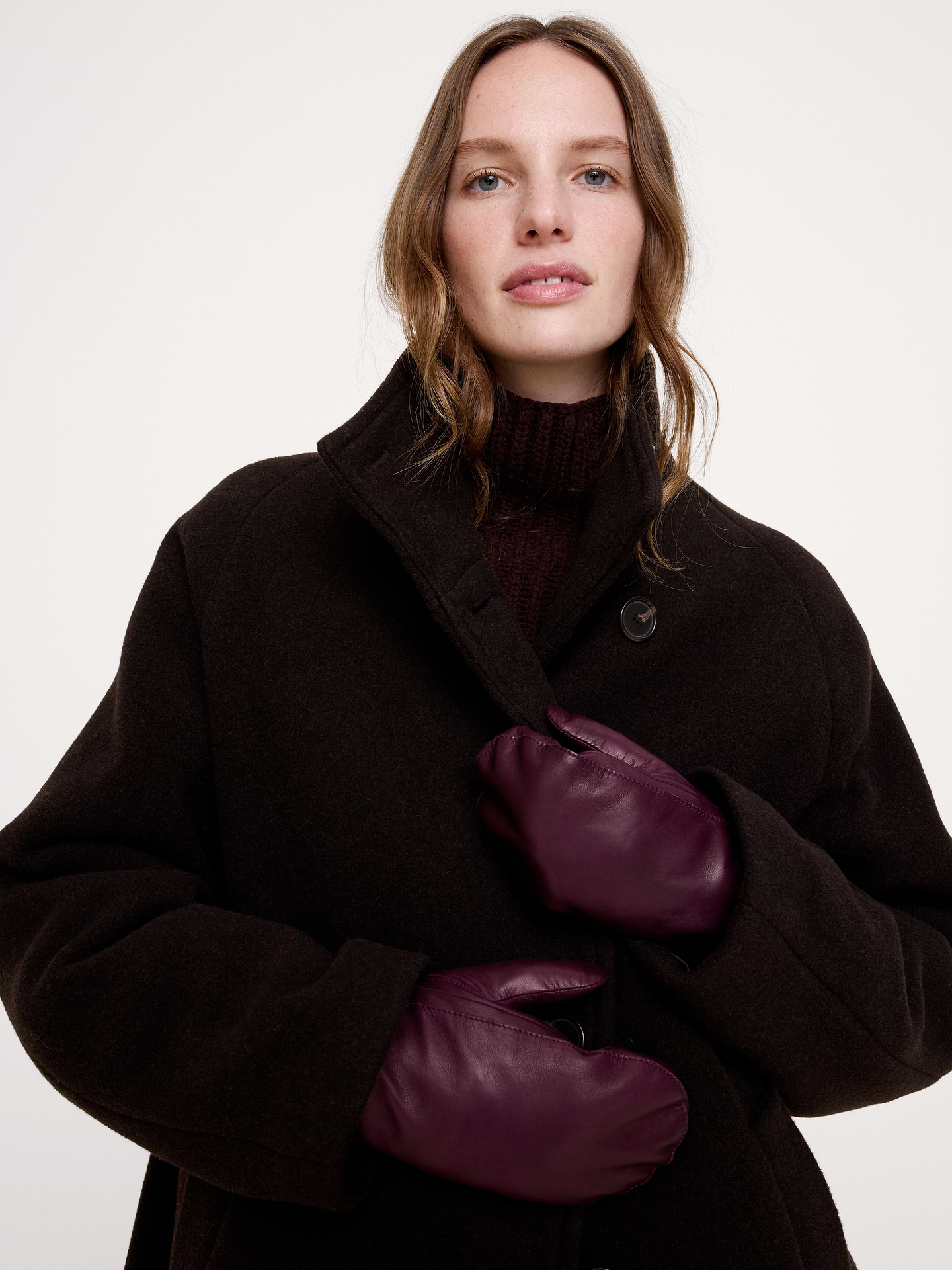 Image 4 of 5, Boda Leather Mittens by Hestra