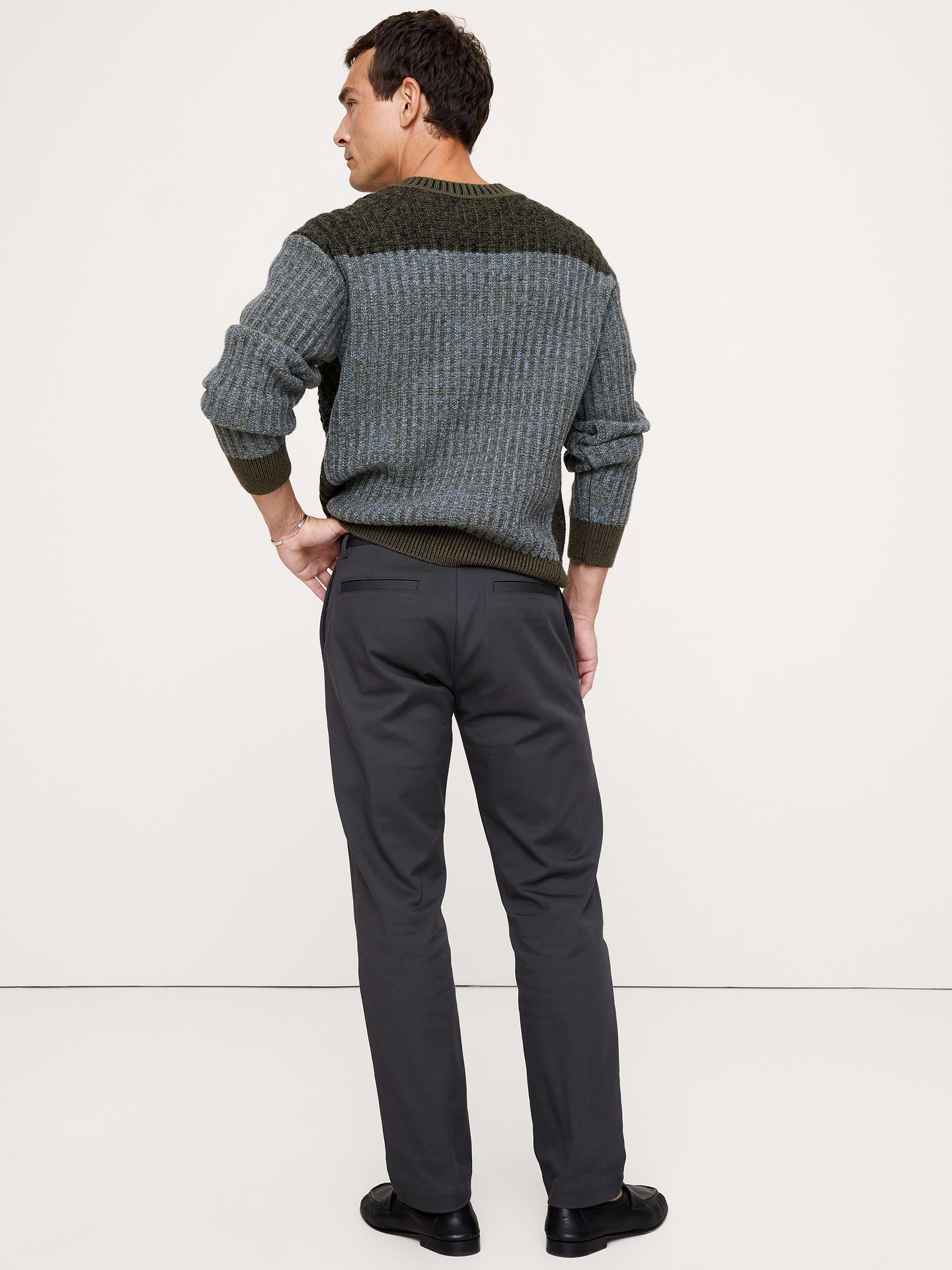 Image 8 de 8, Chino droit en tissu italien extensible