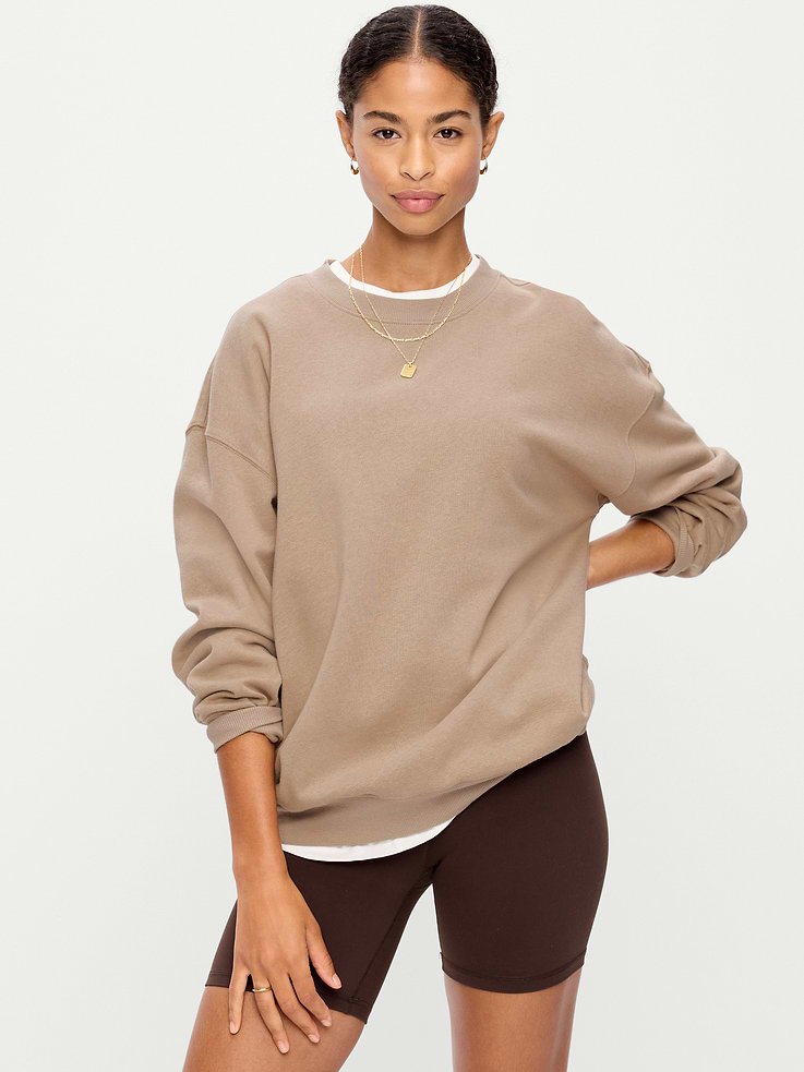 Image 1 of 4, The perfect-weight, never-taking-this-off fleece., crew neck, drop-shoulder sleeves, rib-knit trim, pullover style, Product #851323