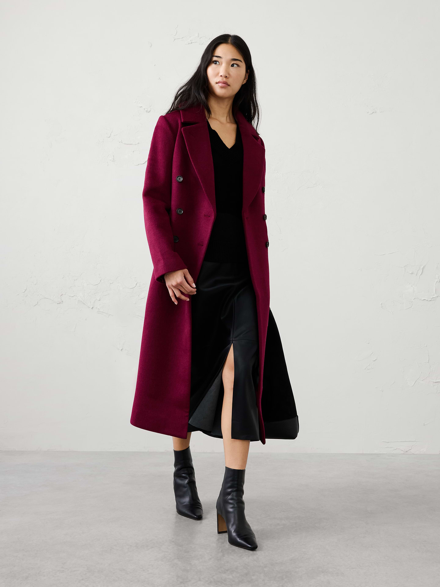 Image 1 of 8, Notched lapel collar. Long sleeves., Double‑breasted front closure., Front flap pockets., Center back vent., Straight silhouette., Fully lined., Made exclusively for Banana Republic Factory., Product #1176818