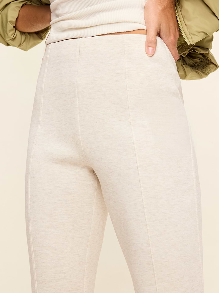 Image 4 de 7, Pantalon jambe évasée à taille haute en molleton raffiné