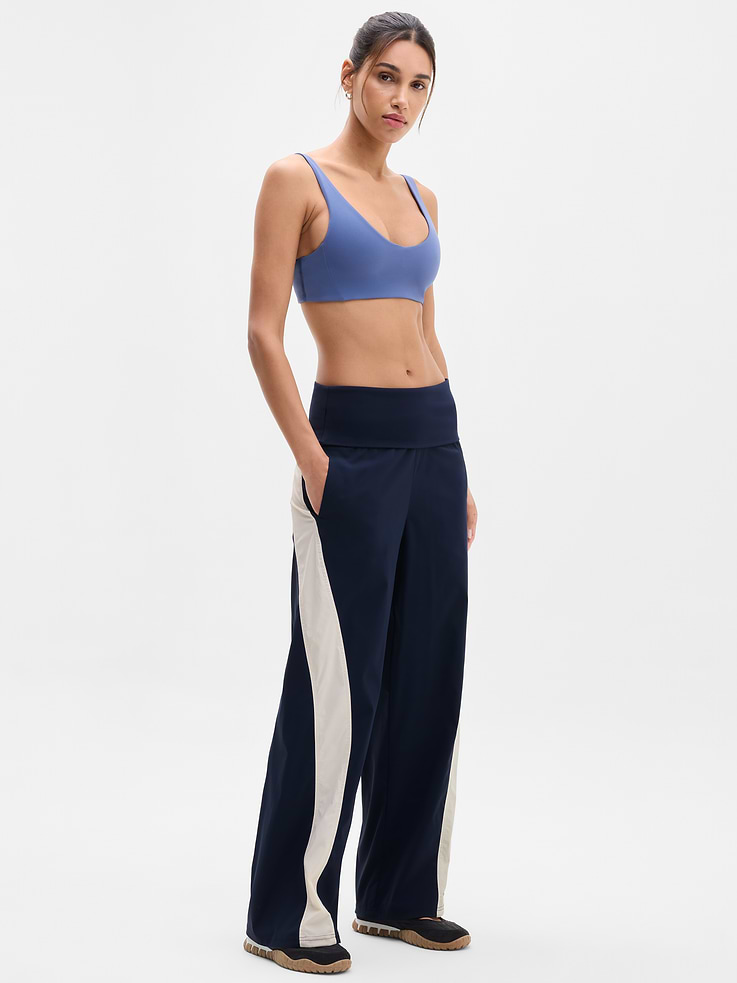 Image 1 of 7, FOR: Life on and off the mat, FEEL: Lightweight ripstop with a soft, stretchy VitaFree fabric waistband, FAVE: VitaFree rollover waistband for a customizable fit, Side pockets hold your essentials, Ankle zippers allow for freer movement, Product #1179293
