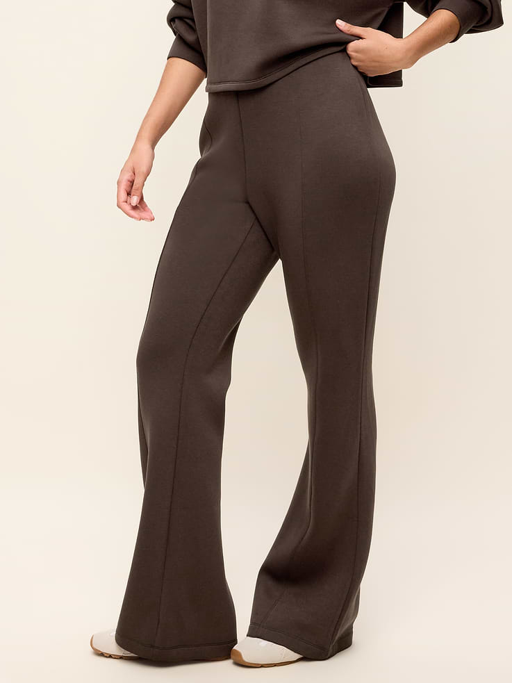 Image 6 of 8, High-Waisted Bounce Fleece Flare-Leg Sweatpants