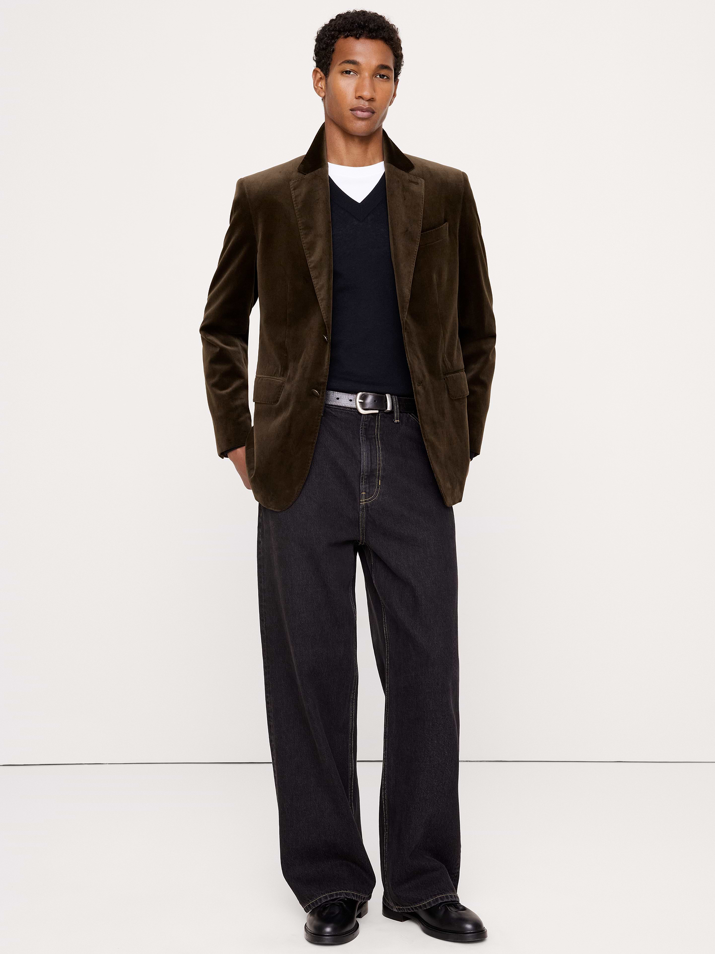 Image 3 of 8, Tailored Slim Velvet Blazer