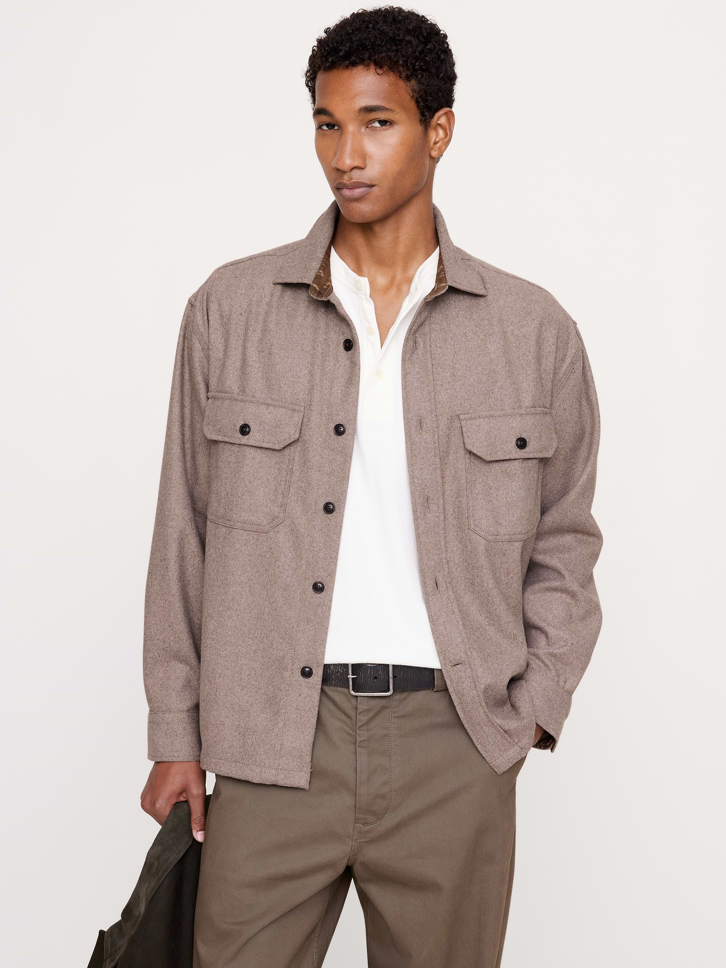 Image 1 of 5, Just in time for cooler weather. We cut this heavyweight overshirt from a wool-blend fabric we love for its incredible softness and easily layered warmth., Relaxed Fit: A straight & roomy fit. Dropped shoulder seam., Spread collar with button front., Chest pockets., Straight hem with vented seams., Product #906524