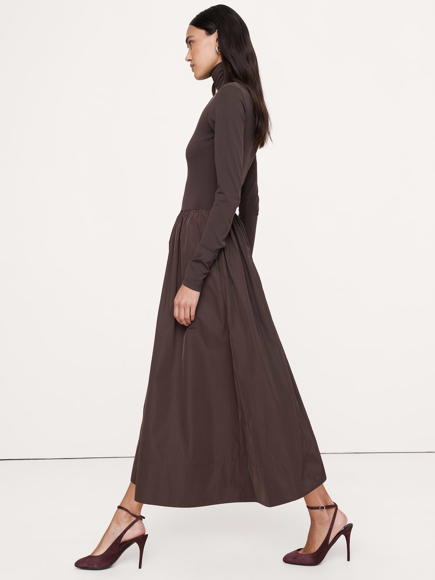 Image 6 de 7, Robe longue à col roulé en jersey et taffetas