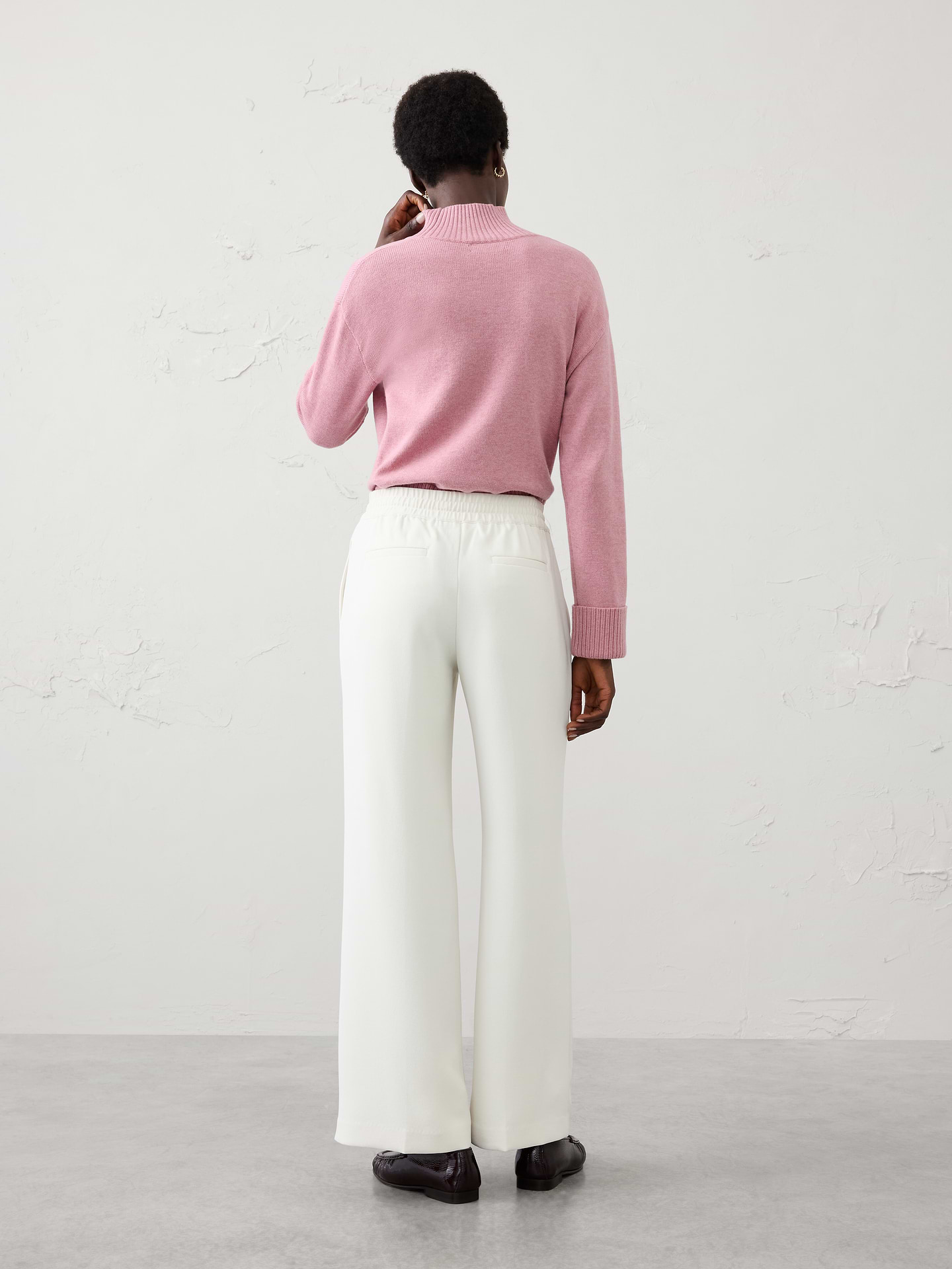 Image 2 of 5, Wide-Leg Mid-Rise Pull-On Crepe Pant