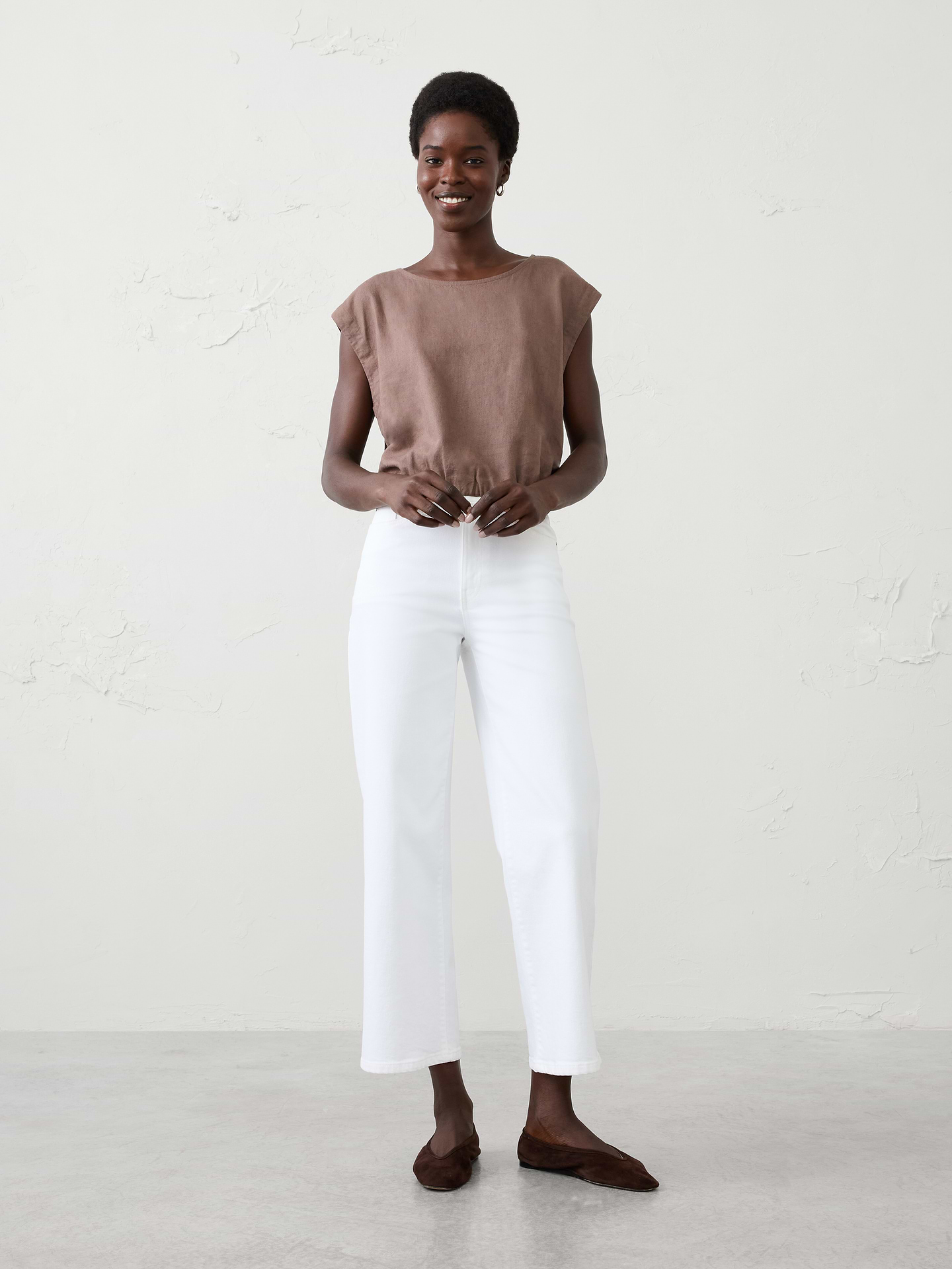 Image 1 of 4, LINEN-BLEND: This light and breathable fabric is a must for those warm days and styles effortlessly for all occasions., Crew neck. Cap sleeves., Elasticized hem creates a blouson effect., Made exclusively for Banana Republic Factory., Product #1185906