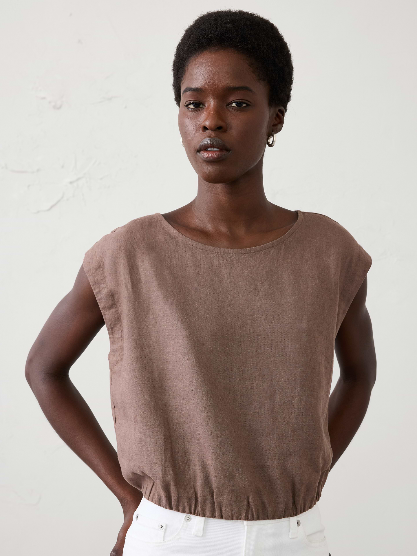 Image 3 of 4, Linen-Blend Cropped Top