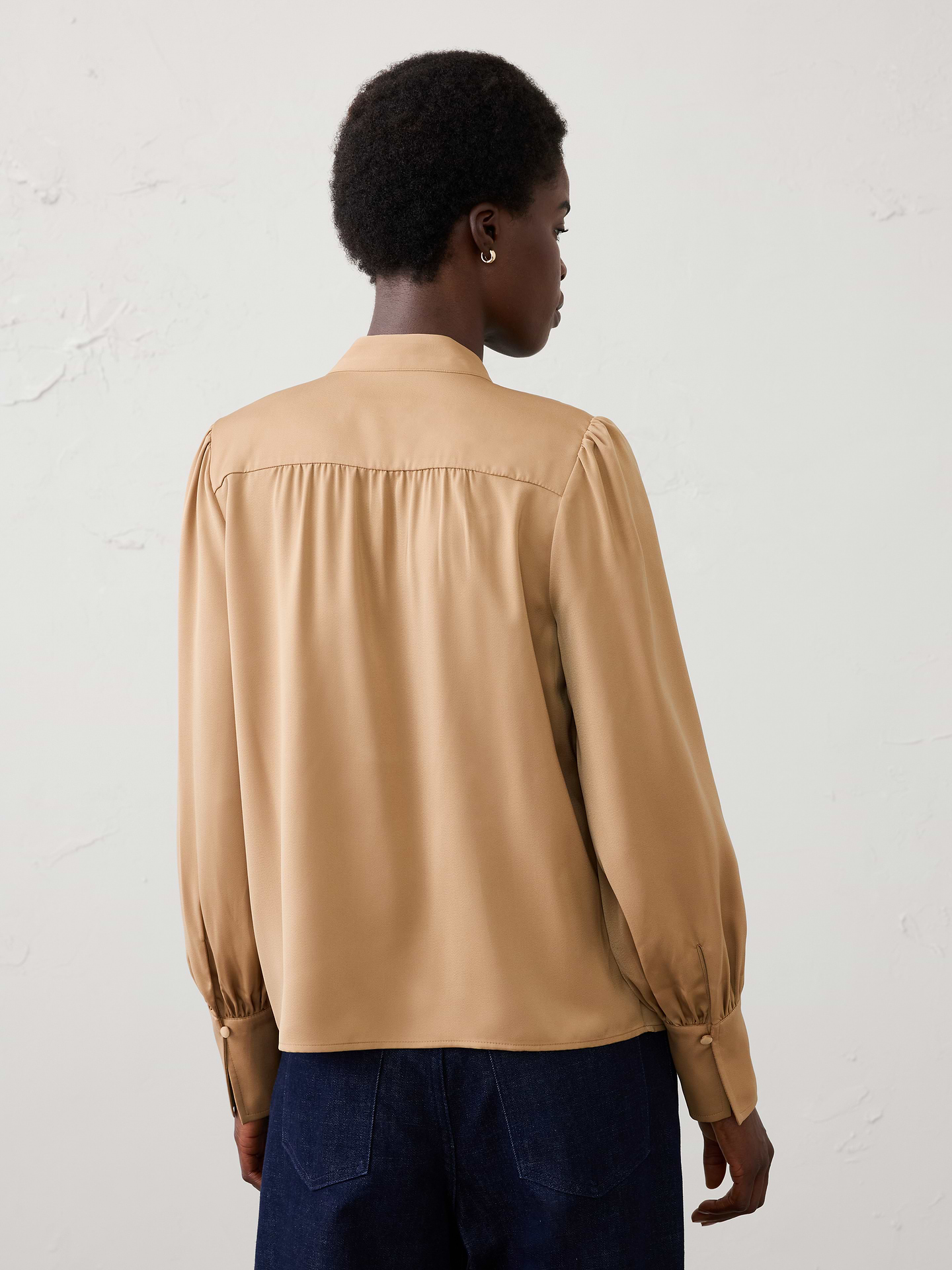 Image 2 of 4, Volume-Sleeve Blouse