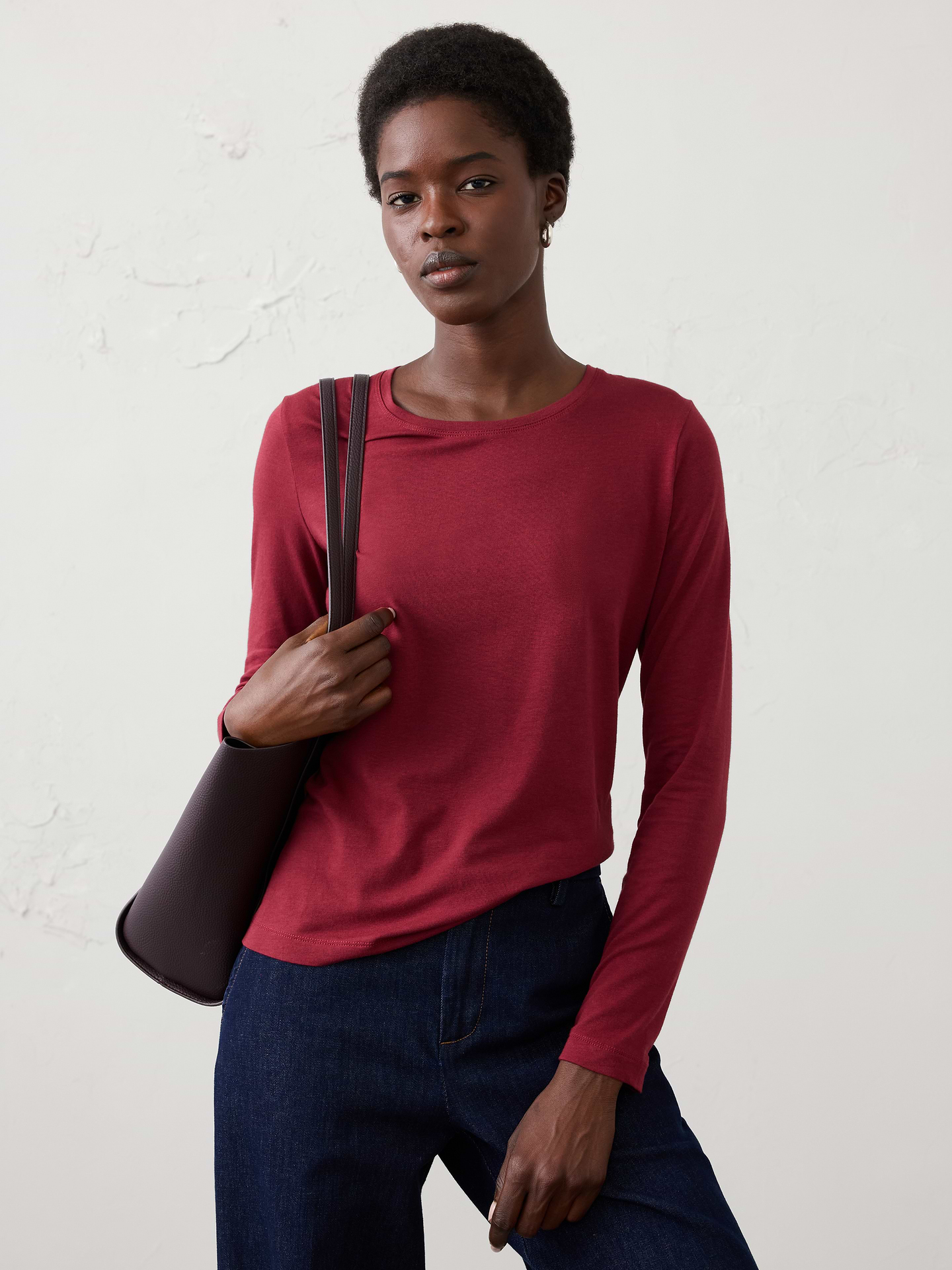 Image 1 of 8, Your everyday essential to wear on its own or layered. A foundation piece, a wardrobe staple that can be dressed up or down., Crew neck. Long sleeves., Straight hem., Made exclusively for Banana Republic Factory., Product #605896
