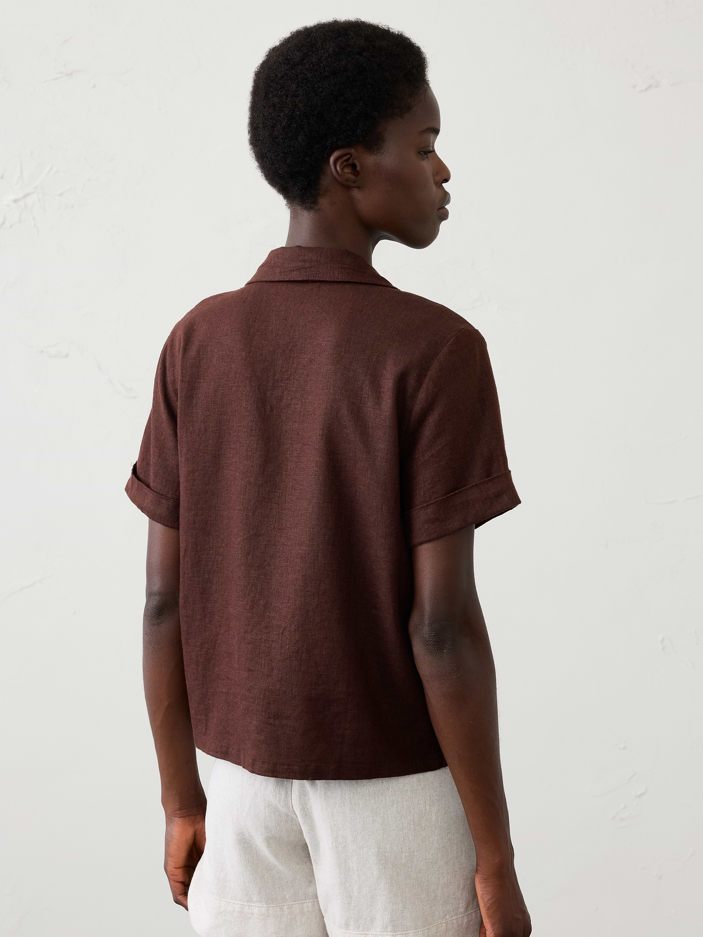 Image 2 of 4, Linen-Blend Cropped Shirt