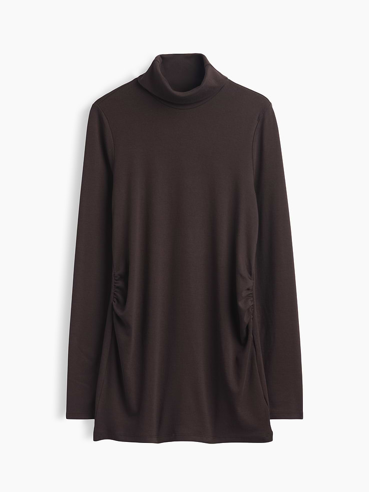Image 1 of 2, Our soft & stretchy cotton-modal blend that hugs you just right. It’s your new 7-days-a-week essential., Soft, stretch cotton-modal blend maternity top., Turtleneck., Long sleeves., Side rouching for growing belly., Please note: Maternity styles cannot be returned in store. Please enjoy free returns by mail., This product was made in a factory that invests in gender equity and women’s empowerment through RISE. Learn more at gapinc.com/equity ., Product #1187317