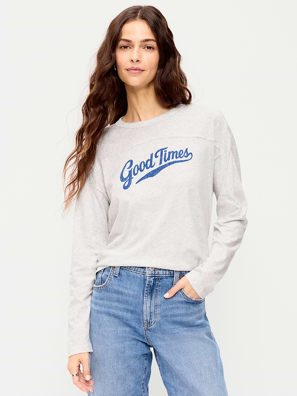 Loose Long-Sleeve Graphic T-Shirt