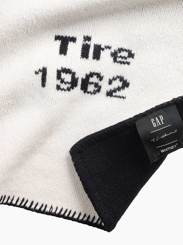 Image 2 of 4, Gap | Lichtenstein | Whitney | Tire CashSoft Blanket