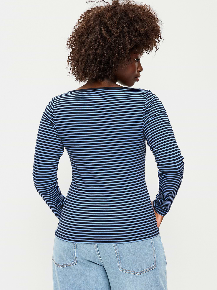 Image 4 of 6, Snug Long-Sleeve Boatneck T-Shirt