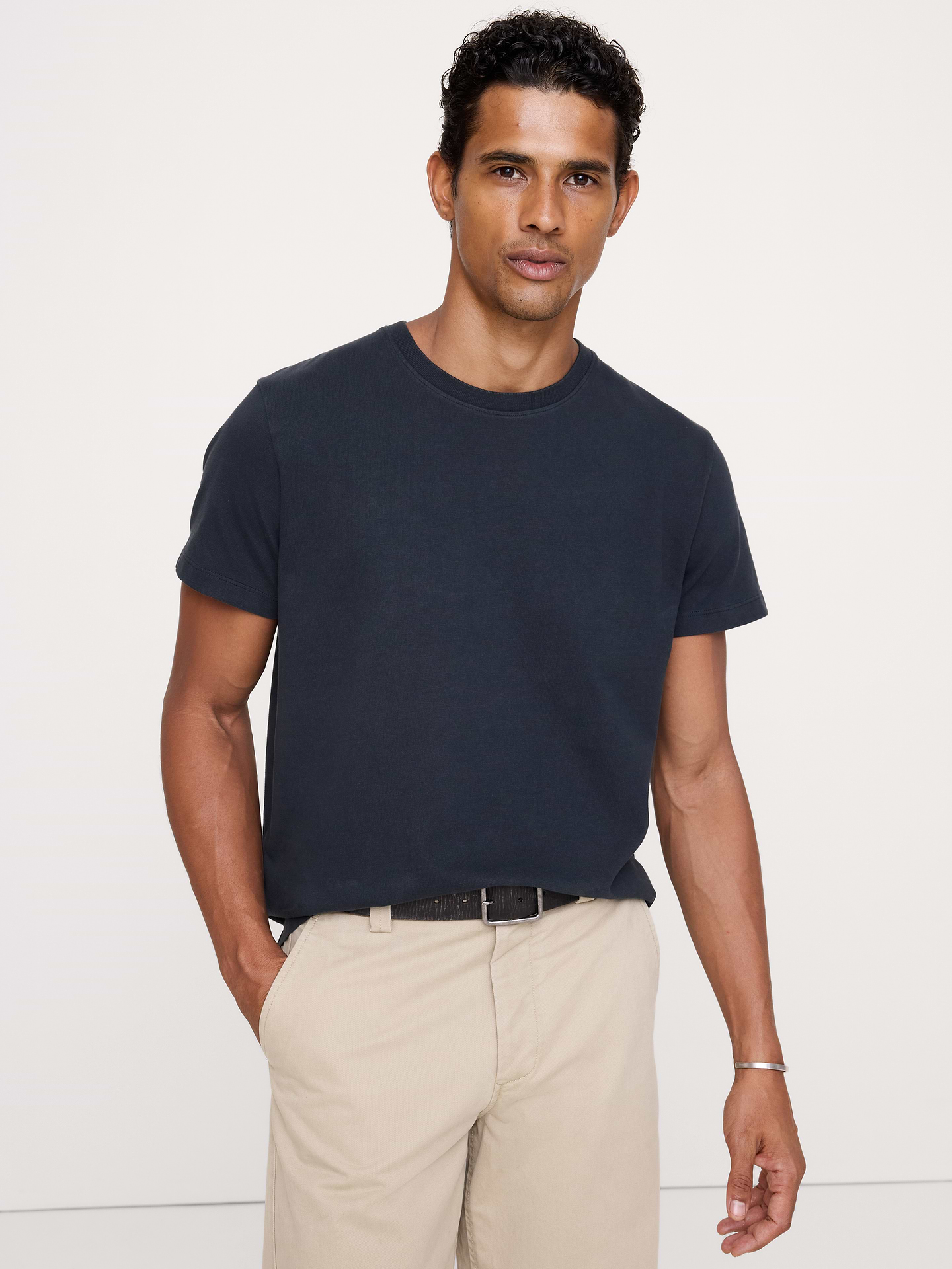 Image 1 of 1, We're on a mission to create a tee that feels like the best vintage finds. This one delivers an already-loved look with a suede-soft handfeel and a 100% cotton jersey that clocks in at 320gsm (so it's about twice as heavy as our other tees)., Standard fit: A straight and easy fit., Crew neck., Straight hem., Product #1181775