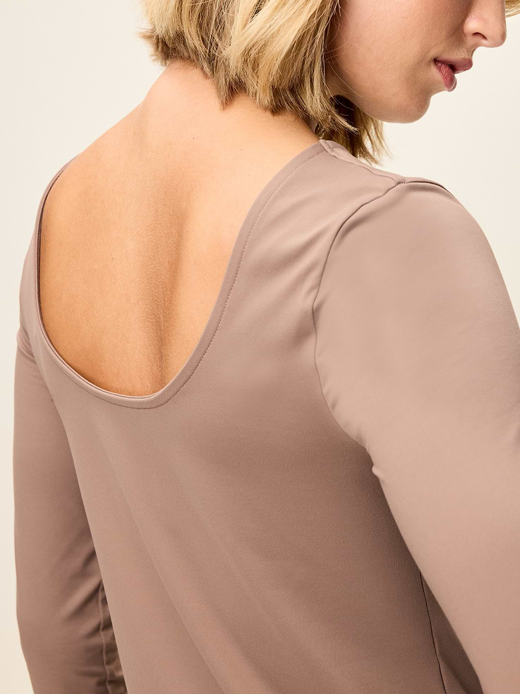 Image 4 of 8, StudioSmooth Long-Sleeve Scoop-Back Top