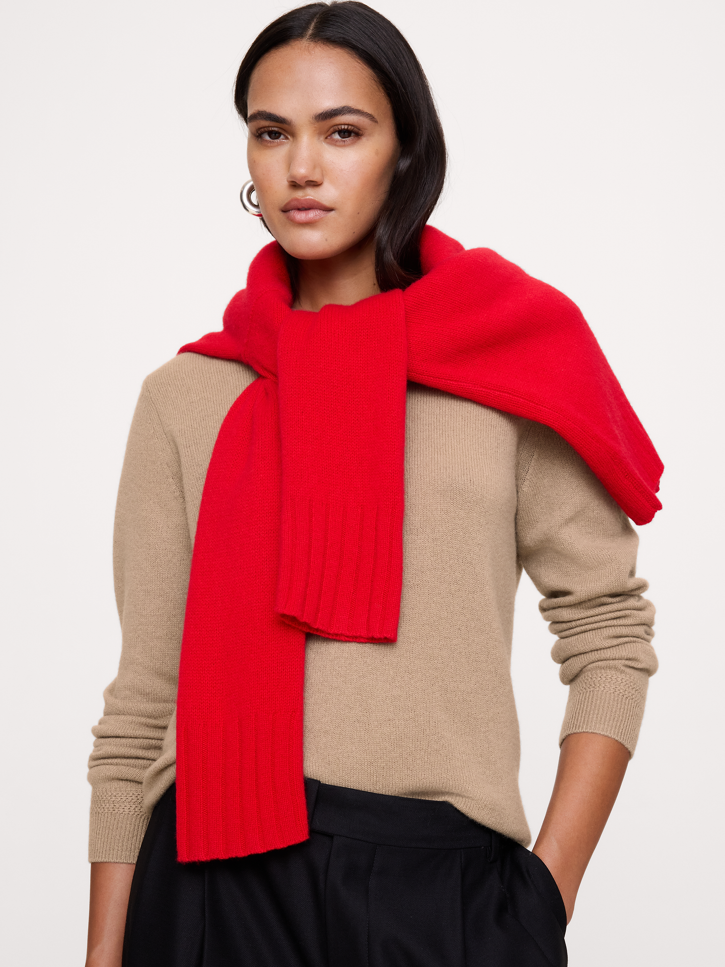 Image 1 of 8, The vibe is lightweight luxury. This updated take on the classic crew-neck sweater has an easy fit through the body. We knitted it from our lightweight cashmere yarn, selected for its luxurious softness and all-season weight., Classic Fit: A straight and easy fit., Crew neck., Straight hem., Product #603234