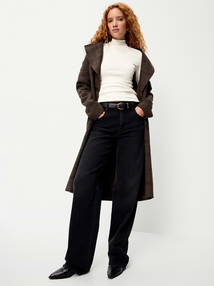 Image 3 of 8, Snug Long-Sleeve Mock-Neck T-Shirt