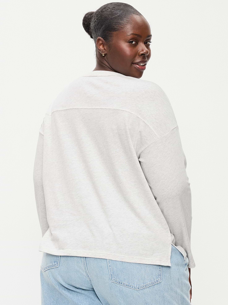 Image 9 of 9, Loose Long-Sleeve Graphic T-Shirt