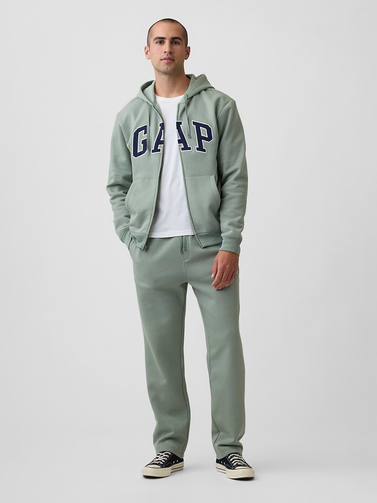 Image 1 of 4, This product is made with/contains 23% recycled polyester. Compared to virgin materials, using recycled materials helps reduce resource use and waste., Soft, comfy fleece., Drawcord ties at elasticized waist., On-seam pockets., Gap logo at hip., Product #1175554