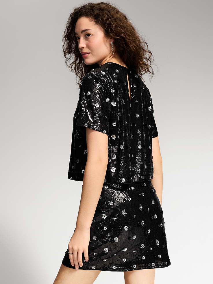 Image 2 de 9, Haut à paillettes à manches courtes Moments signés Old Navy