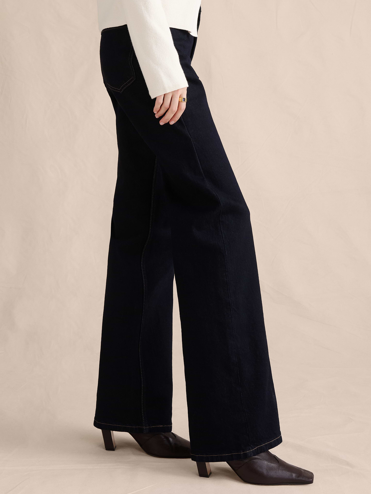 Image 4 of 8, Ultra High-Rise Flare Jean