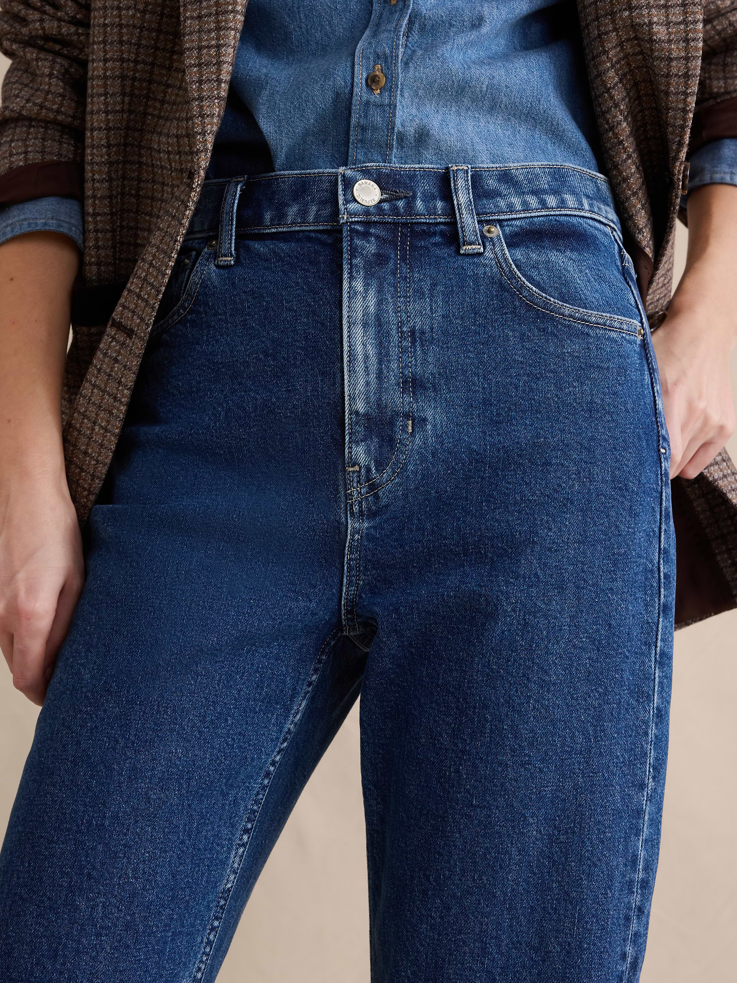 Image 4 of 8, High-Rise 90S Straight Jean