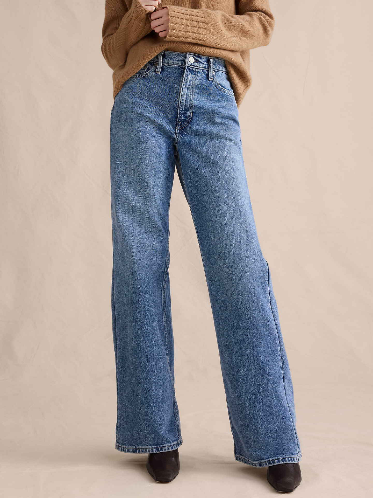Image 4 of 8, The Icon Classic Wide-Leg Jean