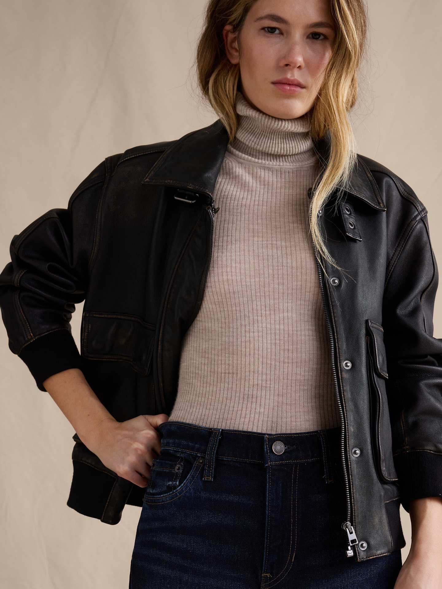 Image 3 of 8, Mid-Rise 90s Classic Relaxed Jean