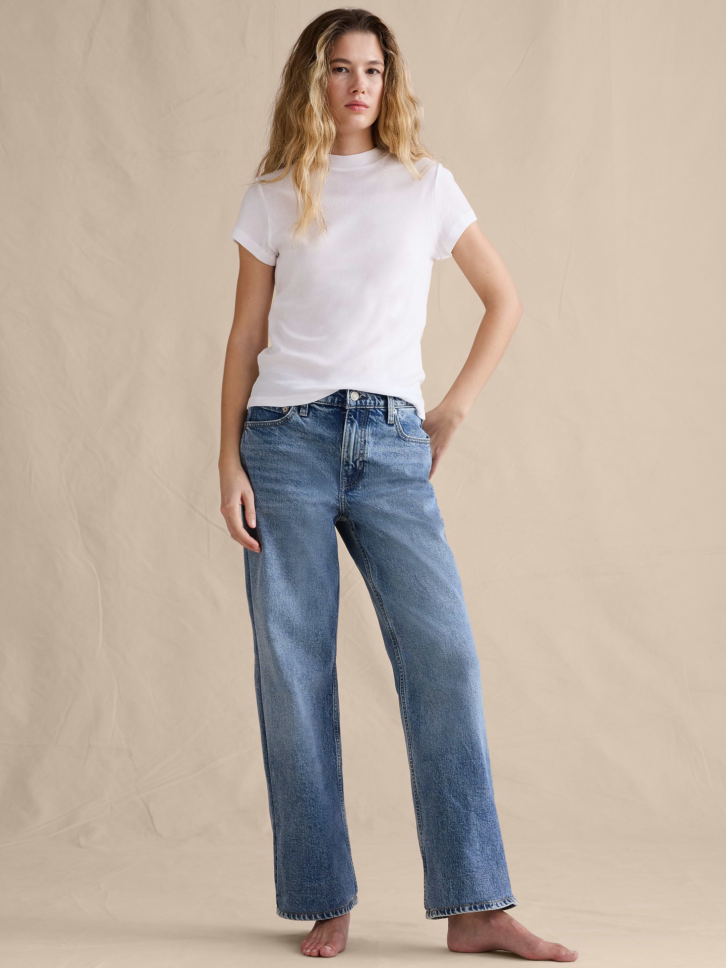Image 4 of 8, Mid-Rise 90s Classic Relaxed Jean