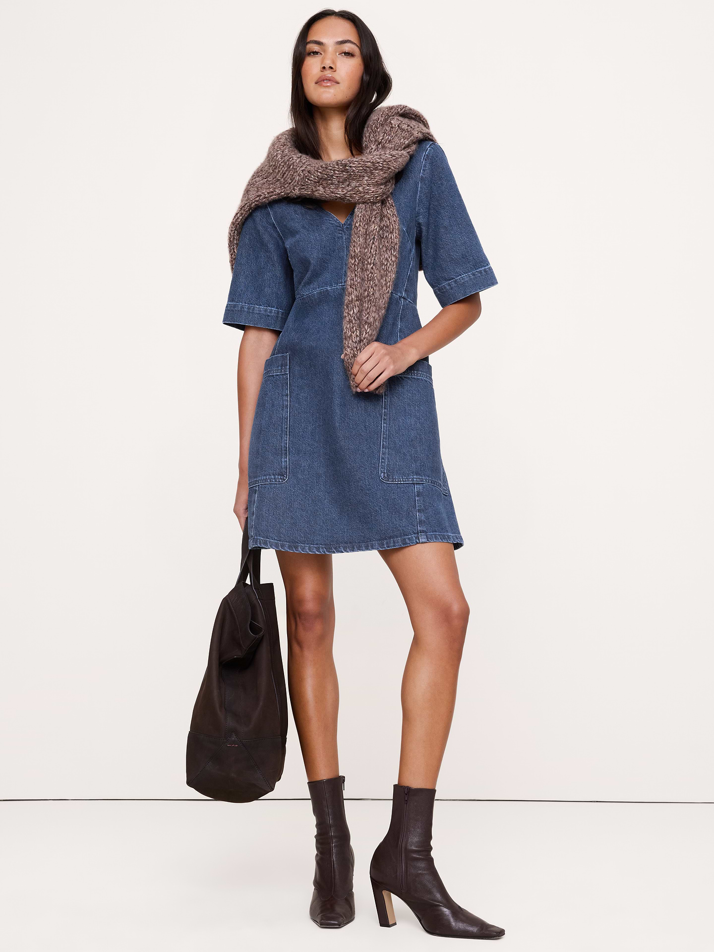 Image 8 de 8, Robe courte avec poches