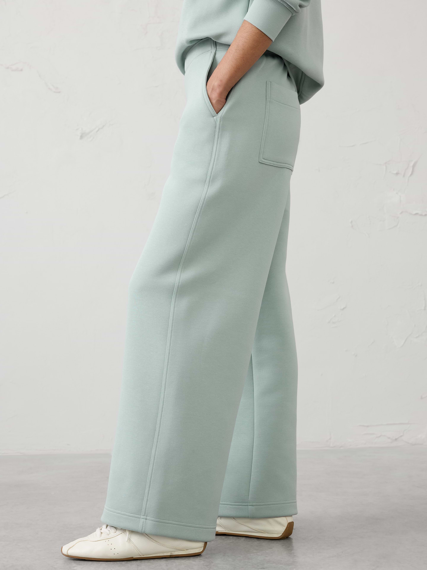 Image 3 of 5, Weekender Wide-Leg Mid-Rise Pull-On Pant