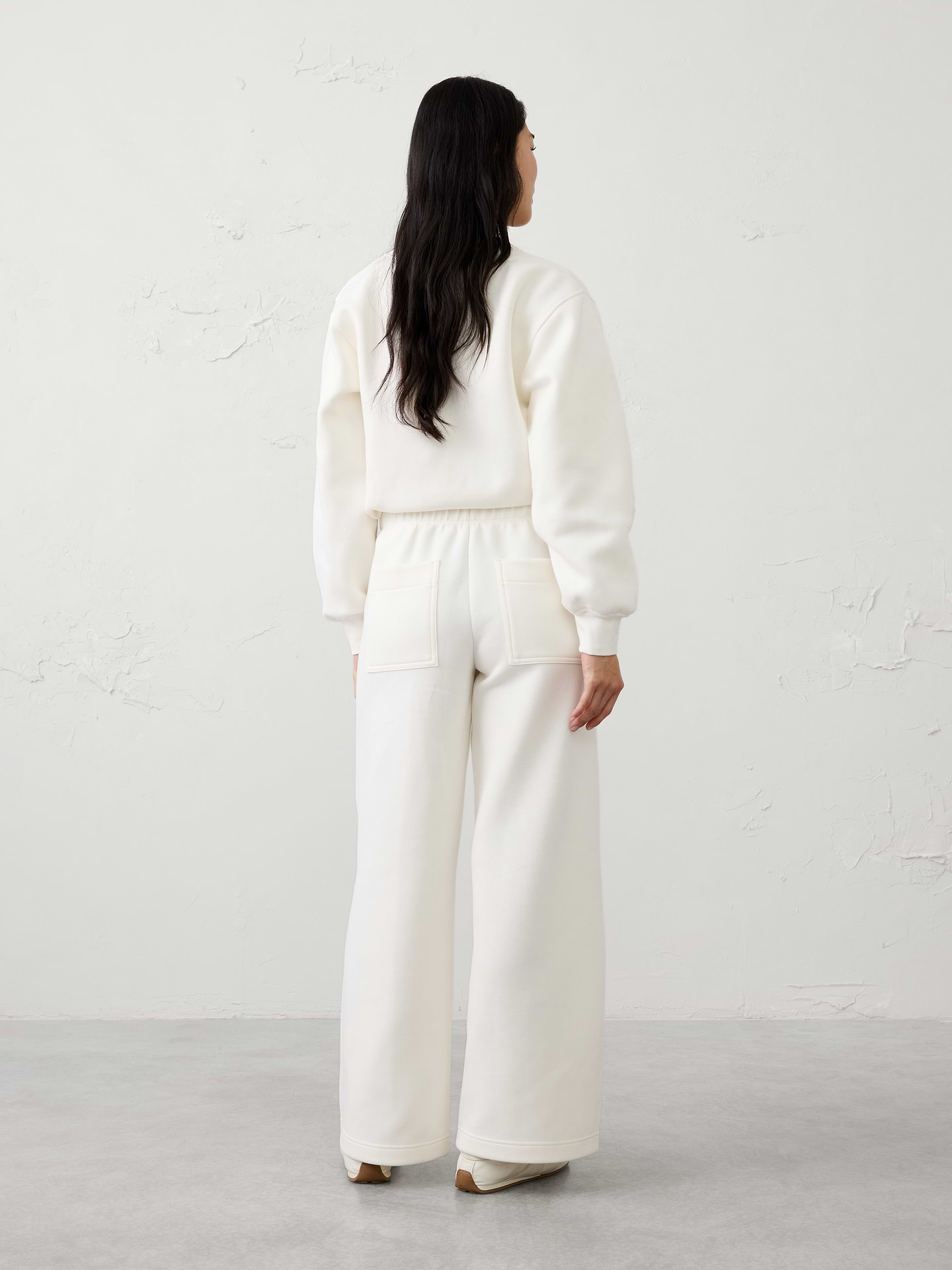 Image 4 of 5, Weekender Wide-Leg Mid-Rise Pull-On Pant