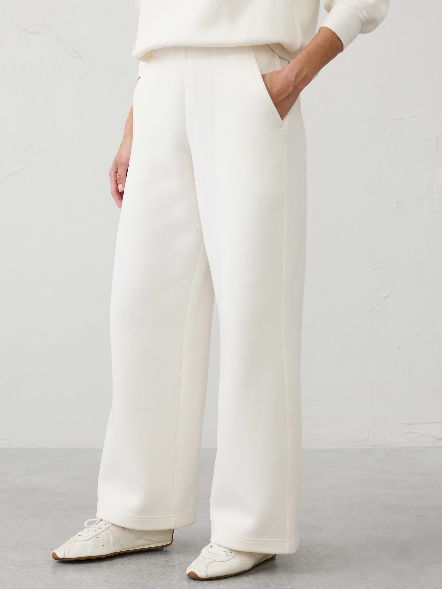 Image 5 of 5, Weekender Wide-Leg Mid-Rise Pull-On Pant