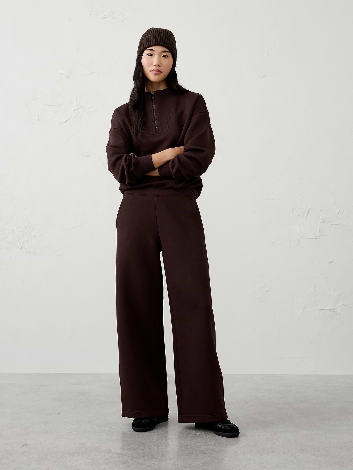 Weekender Wide-Leg Mid-Rise Pull-On Pant | Banana Republic Factory