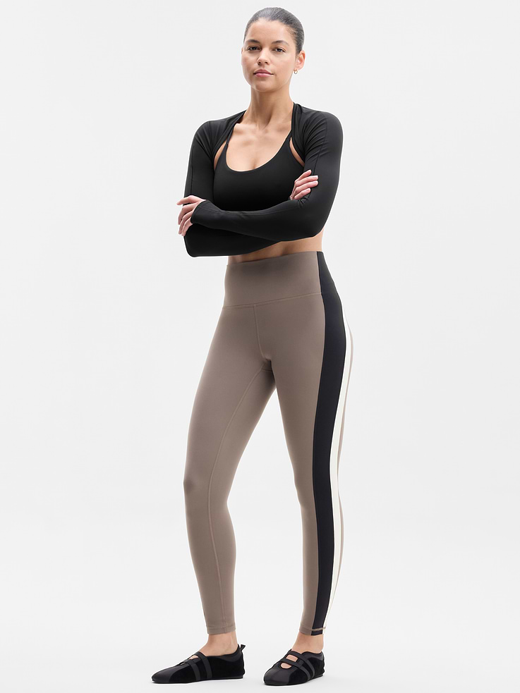 Image 1 of 5, FOR: Your yoga flow and sessions in the studio, FEEL: Powervita fabric is buttery soft with support that feels like a gentle hug, FAVE: Made with our customer-obsessed, second-skin Powervita fabric, our yoga leggings/pants are designed for your ultimate distraction-free practice, Product #1179292