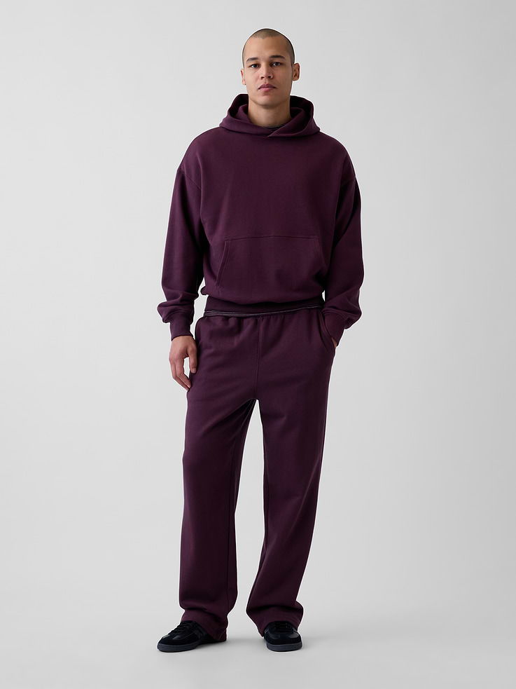 Image 1 of 7, Soft, heavyweight cotton-blend fleece sweatpants. In a relaxed fit., Elasticized waist with inner drawcords., Side slant pockets, back welt pockets., Made with 14% recycled polyester. Compared to virgin materials, using recycled materials helps reduce resource use and waste., Product #912706