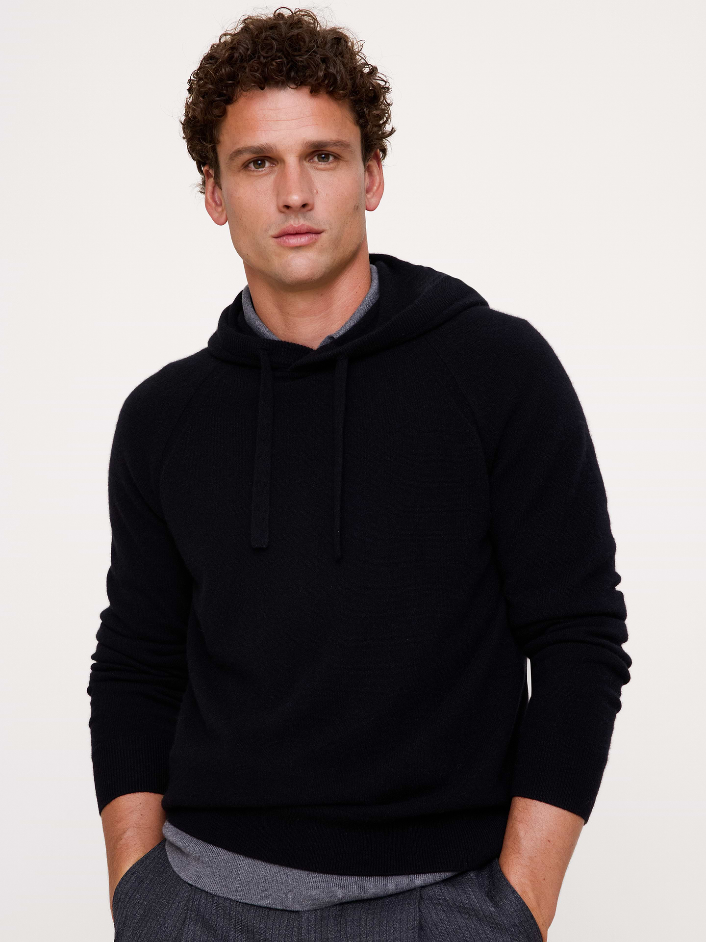 Image 1 of 8, Luxurious and timeless, this cashmere sweater hoodie is the one we reach for season after season, thanks to its exceptional softness and midweight warmth., Standard fit: A straight and easy fit., Drawstring hood., Straight hem., Product #906202