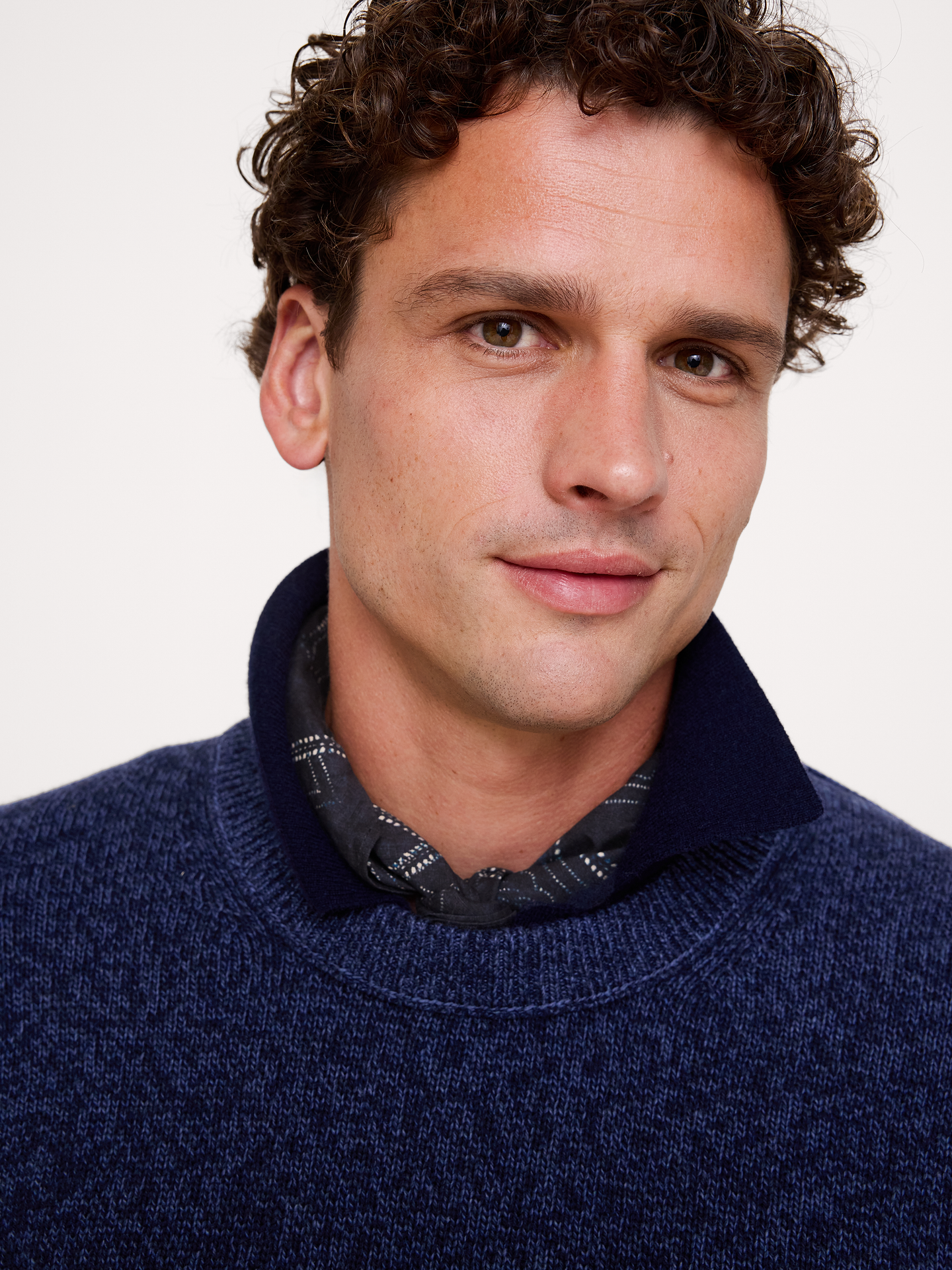 Image 4 of 8, Marled Italian Cotton-Cashmere Crew-Neck Sweater