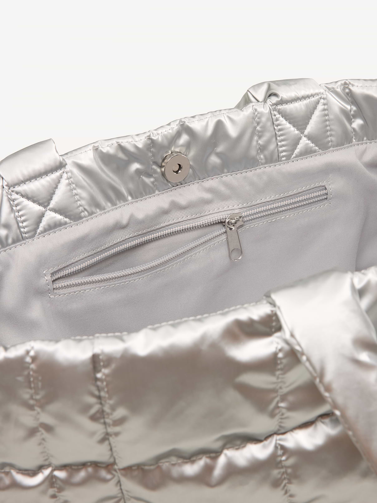Image 3 of 4, Active Puffer Large Tote