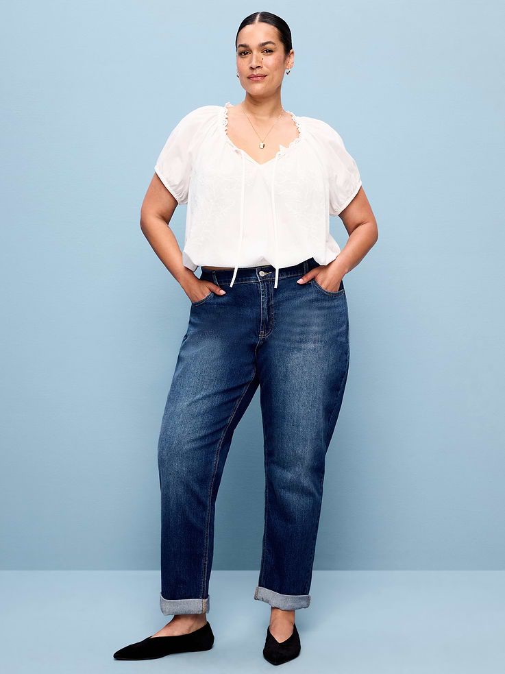 Image 8 of 9, Mid-Rise Wow Boyfriend Straight Jeans
