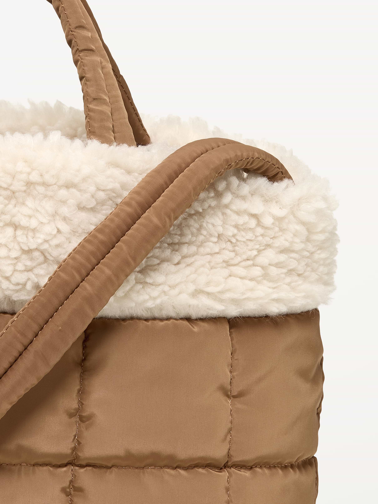 Image 4 of 4, Active Puffer Sherpa-Lined Mini Tote