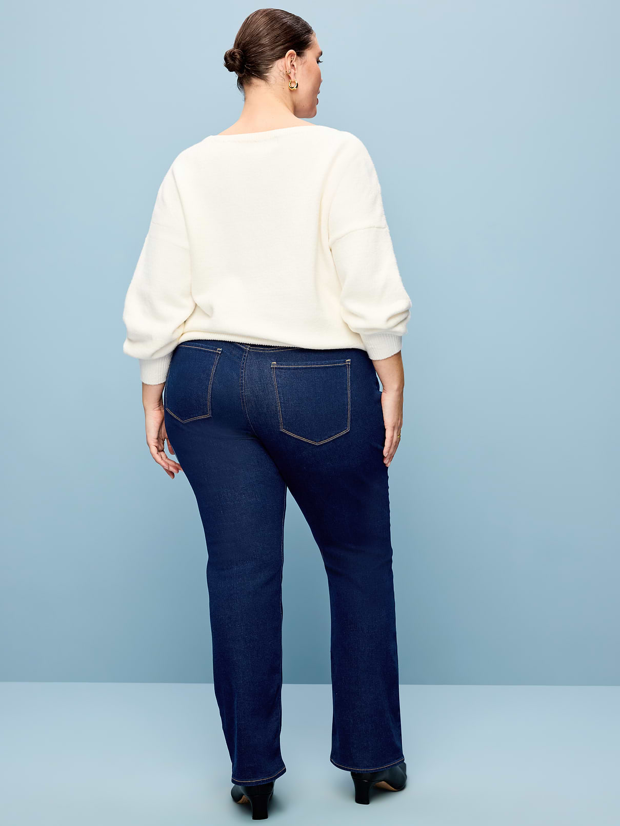 Image 6 of 6, Curvy Mid-Rise Wow Bootcut Jeans